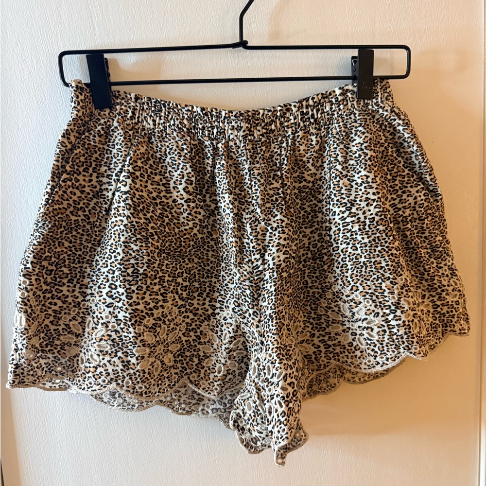 American Eagle Leopard Print Scalloped Hem Women's Shorts